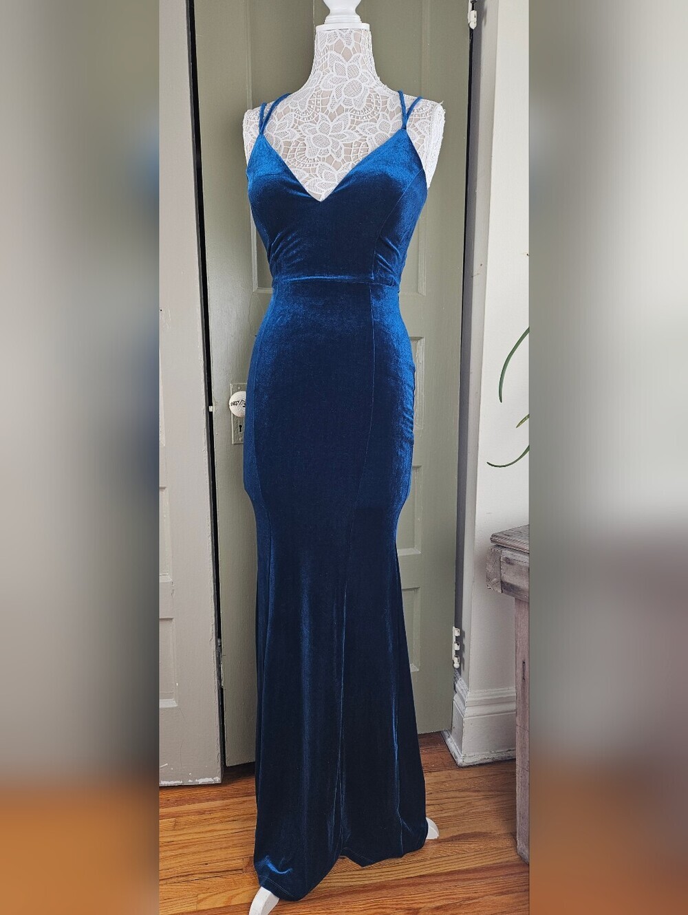Windsor Luxe Formal Blue Teal Velvet Lace Up Maxi Dress Women's S